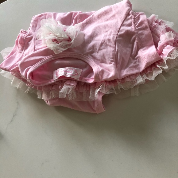 Pink Popatu tutu bodysuit with flower - Picture 4 of 5